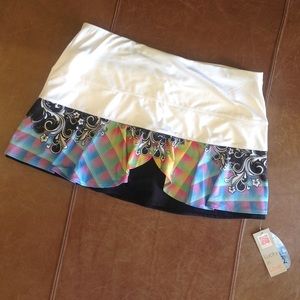 LUCKY IN LOVE ATHLETIC SKORT